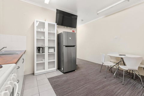 Sanctuary Resort Motor Inn - Accommodation Newcastle 1