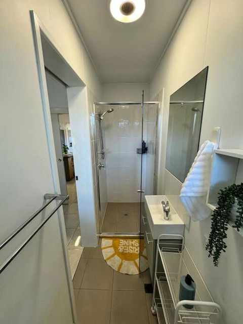 Sand Bars - Spacious, Beach, Pets - Accommodation Newcastle 1