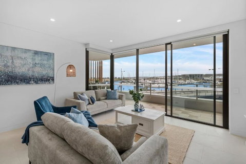 Sailview Escape - A Tranquil Marina Hideaway - Accommodation Newcastle 0
