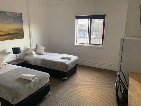 Sandy Bottoms Guesthouse - Accommodation Newcastle 2