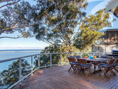 Sandbar View - Accommodation Newcastle 0