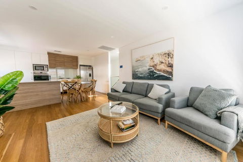 Sandcastle - Accommodation Newcastle 2