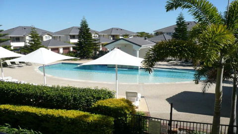 Sands 16, 20 - 22 Pacific Parade - Accommodation Newcastle 1