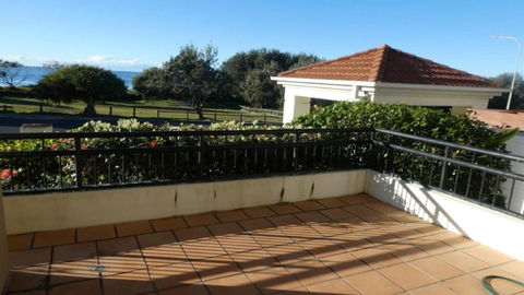 Sands 16, 20 - 22 Pacific Parade - Accommodation Newcastle 2