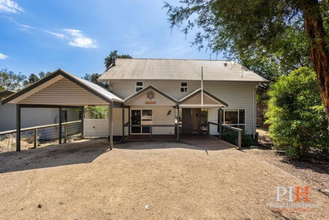 Sandy Bay Getaway W Spa 4 Bdr - Accommodation Newcastle 3