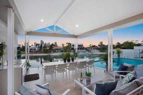 Sandy Cove - Accommodation Newcastle 0