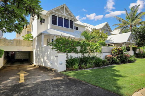 Sandy Cove @ Royle Palms - Accommodation Newcastle 0