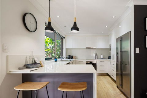 Sandy Dunes Retreat Pet-Friendly Wurtulla Home - Accommodation Newcastle 3