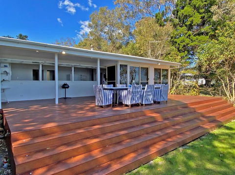 SANDY SHORES - Accommodation Newcastle 2