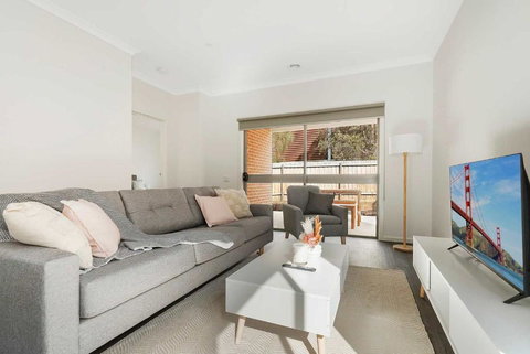 Spacious & Accessibly Friendly 3BR Home In Darley - Accommodation Newcastle 0