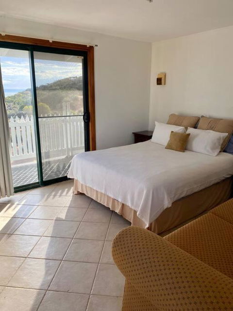 Spear Creek Beach House - Accommodation Newcastle 2