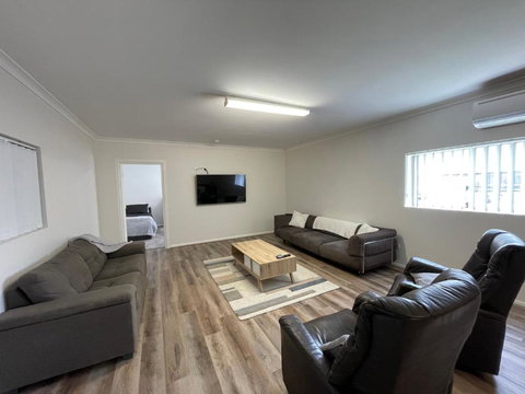 Springfield Stay - Accommodation Newcastle 0