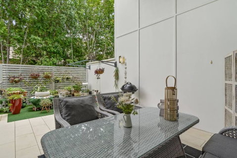 Stunning 3-bedroom Townhouse - Accommodation Newcastle 0