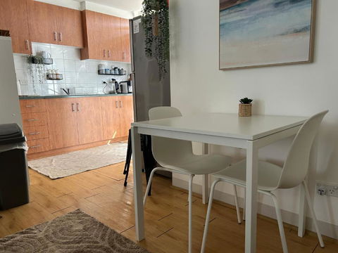 Sunshine Five - Accommodation Newcastle 2