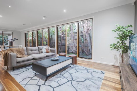 Superior 4br2ba Home In Greenvale - Accommodation Newcastle 1