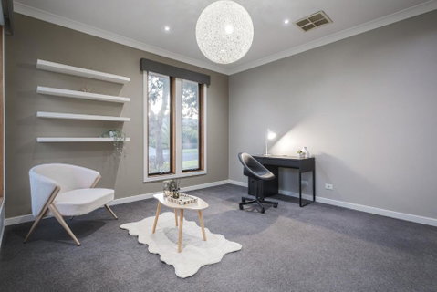 Superior 4br2ba Home In Greenvale - Accommodation Newcastle 3