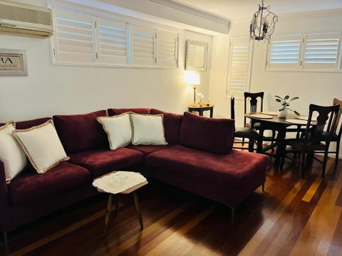 Swan Guest House - Room With Own Private Bathroom - Accommodation Newcastle 2