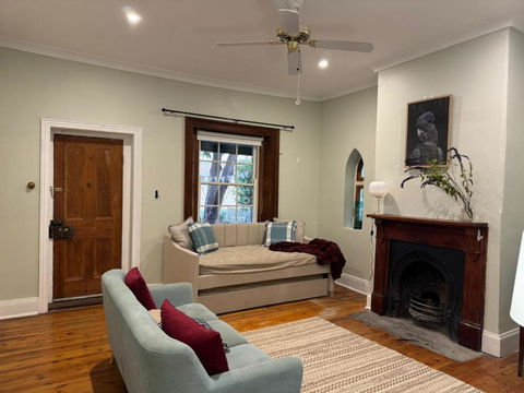 The Garden Cottage - Accommodation Newcastle 3