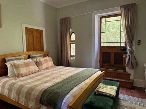 The Garden Cottage - Accommodation Newcastle 2