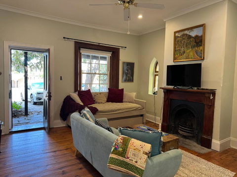 The Garden Cottage - Accommodation Newcastle 0
