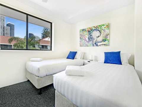 Beachside Delight Near Convention Centre - Accommodation Newcastle 2