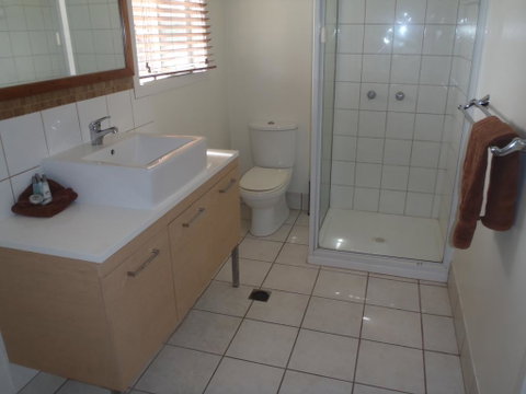 Beachside Holiday Units - Accommodation Newcastle 1