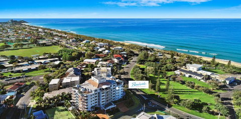 Beachside Resort Kawana Waters - Accommodation Newcastle 4