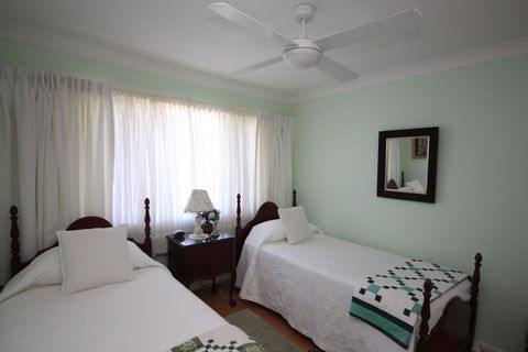 BEACHVIEW - 14 Second Ave , Bonny Hills - Accommodation Newcastle 2