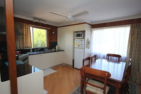 BEACHVIEW - 14 Second Ave , Bonny Hills - Accommodation Newcastle 1