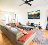 Beautiful Modern Luxury - Accommodation Newcastle