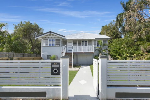 Beautiful Queenslander - Accommodation Newcastle 1