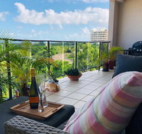 Beautiful spacious city apartment with views out to the Arafura Sea - Accommodation Newcastle