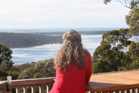 Bed In The Treetops B&B - Accommodation Newcastle 2