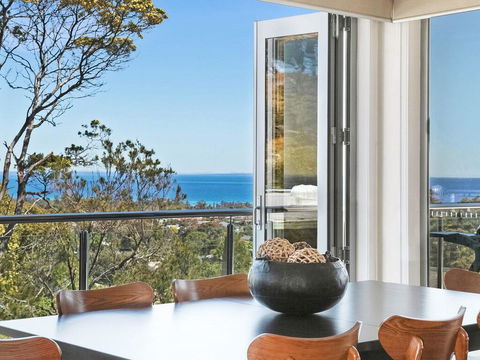 Bella Vista - Simply Stunning, Amazing Panoramic Bay Views! - Accommodation Newcastle 0
