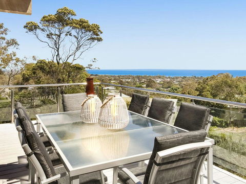 Bella Vista - Simply Stunning, Amazing Panoramic Bay Views! - Accommodation Newcastle 3