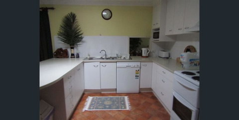 Bellara Holiday Home - Accommodation Newcastle 3