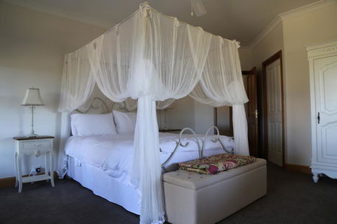 BellbirdHill Bed & Breakfast - Accommodation Newcastle 3