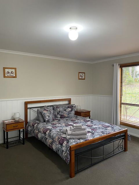 Belle's Bed & Breakfast - Accommodation Newcastle 2