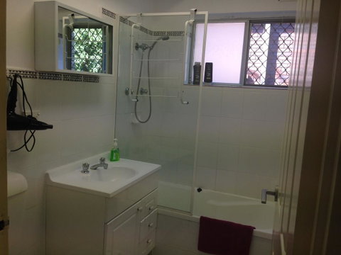 Bellevue Family Comforts, Amenities - Accommodation Newcastle 2