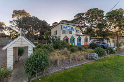Bells Beach Backpackers - Accommodation Newcastle 1
