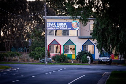 Bells Beach Backpackers - Accommodation Newcastle 2