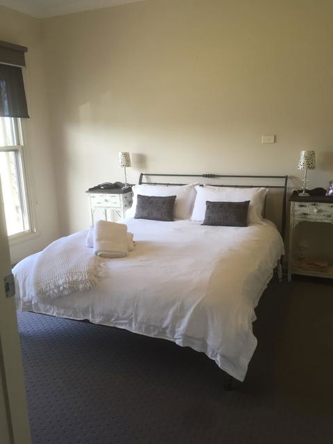 Bennett House Horsham - Accommodation Newcastle 0