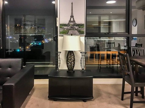 BHB Panoramic View,Wifi, Netflix,Free Parking - Accommodation Newcastle 1