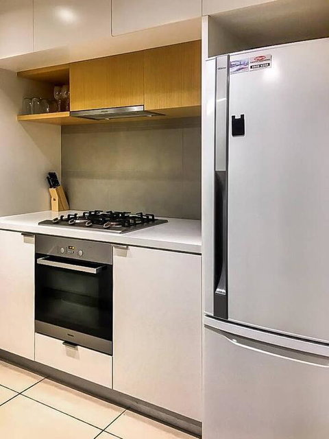 BHB Panoramic View,Wifi, Netflix,Free Parking - Accommodation Newcastle 3