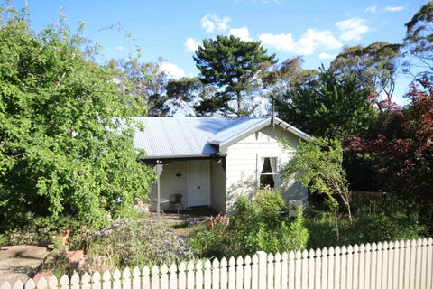 Bienvenue - Accommodation Newcastle 0
