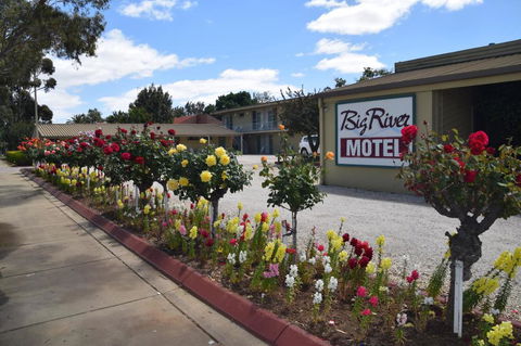 Big River Motel - Accommodation Newcastle 2