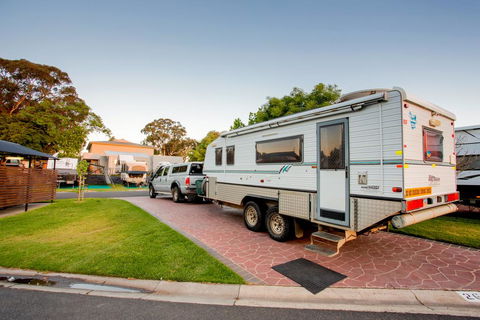 BIG4 Melbourne Holiday Park - Accommodation Newcastle 2