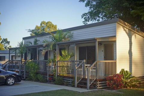 BIG4 Rowes Bay Beachfront Holiday Park - Accommodation Newcastle 3
