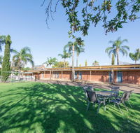 Billabong Motel