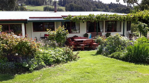 Blisshaven@Fleurtys Point - Accommodation Newcastle 3